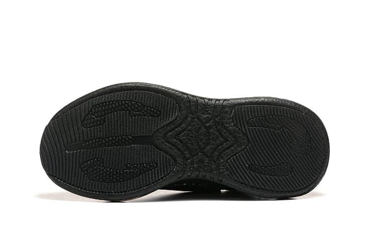 Alternative view of Adidas Maratona 9 Men’s Sneakers – Black Tech Graphic